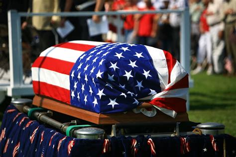 Military Funeral Etiquette: A Guide - Mr Vaults