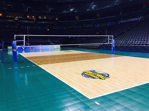 Exciting moments from the 2014 NCAA Volleyball Championship Court