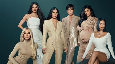 'The Kardashians' Season 2 Premiere Date Set at Hulu (VIDEO)