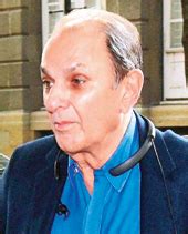 Nusli Wadia sues Tatas - Telegraph India