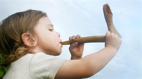 10 Things the Shofar Symbolizes | My Jewish Learning