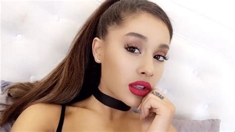 perfect red lips and gorgeous eyes : r/ArianaGrande