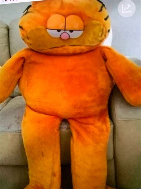 Giant Garfield, Hobbies & Toys, Toys & Games on Carousell