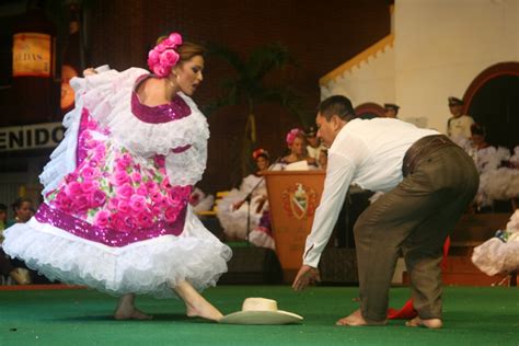 Neiva Huila Colombia: Pasos del Bambuco Tradicional del Huila