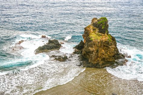 Rocks Formation on the Sea Shore · Free Stock Photo