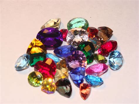 101 Carats of faceted gemstones | Gemstones, Faceted gemstones, Natural ...