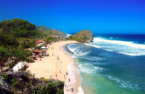 INDRAYANTI BEACH (Pantai Indrayanti) – Yogyakarta (Jogja) backpacker's ...