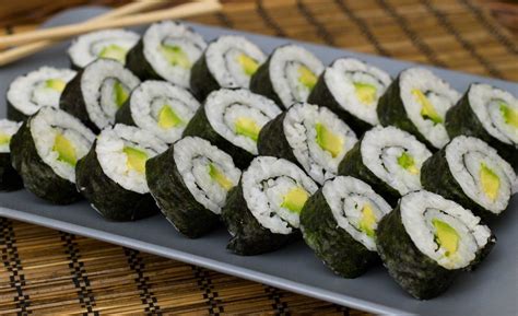 fabulous friday: Sushi Maki (Classic sushi rolls) | Sushi maken ...