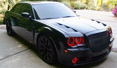 5 Things We Love About The Chrysler 300 SRT8 (5 Reasons Why We'd Rather ...