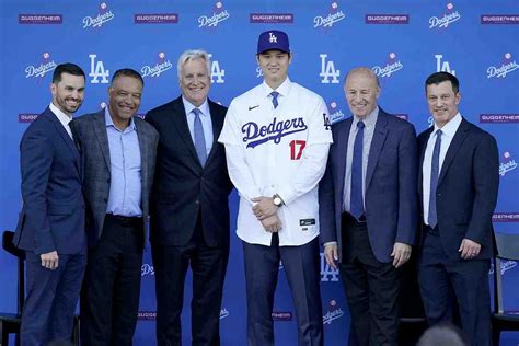 MLB: In First News Conference With Dodgers, Shohei Ohtani Dodges ...