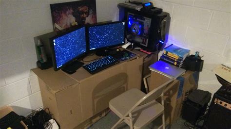 Yes, that is a diy cardboard desk. : r/shittybattlestations