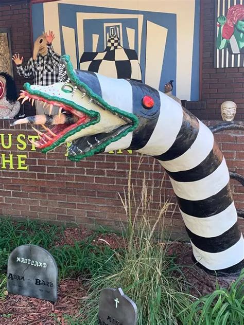 Beetlejuice Sandworm Lawn Decorations | Munchkins Planet