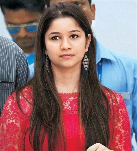 Sara Tendulkar Wiki, Height, Age, Boyfriend, Family, Biography & More ...