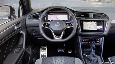 2021 Volkswagen Tiguan R-Line - Interior, Cockpit | Caricos