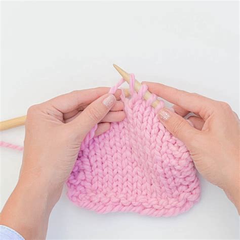 Yarn Over in Knitting [2 Easy Methods]