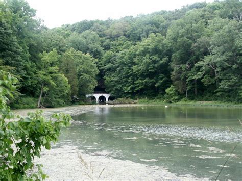 Dunbar Cave State Park, a Tennessee park located near Clarksville, Fort ...