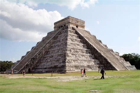 El Castillo Facts | Chichen Itza El Castillo | DK Find Out