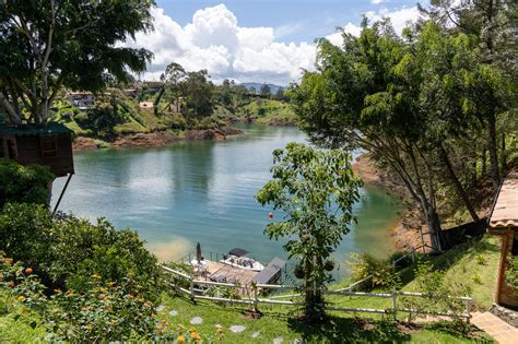 Guatapé, Colombia - exploring the lake and town