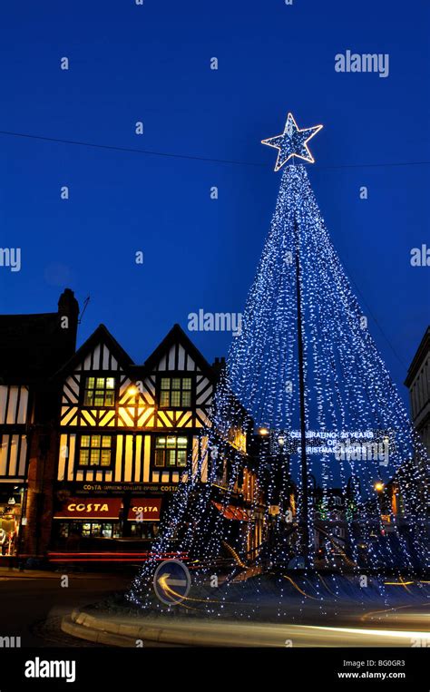 Bridge Street with Christmas lights, Stratford-upon-Avon, Warwickshire ...