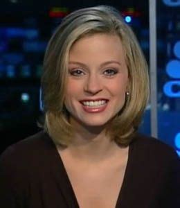 Courtney Reagan married, husband, wiki, age, cnbc, height, legs ...