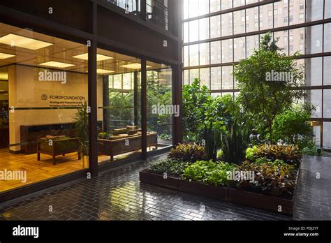 Ford Foundation headquarters Building Stock Photo - Alamy