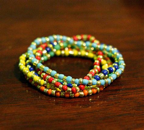 Cheap and Fluffy: DIY: Stretchy Beaded Bracelets