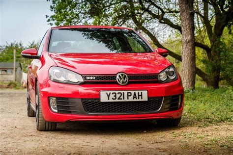 VW Golf GTI MK6 Review 🚗 Does It Stand The Test of Time?