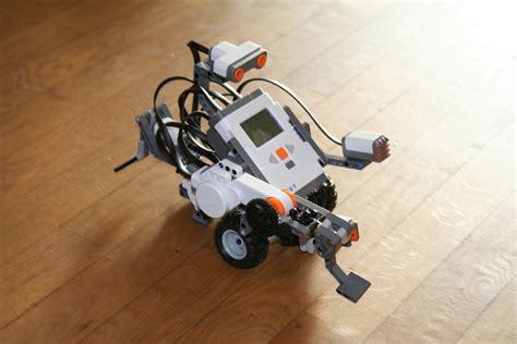 File:Lego Mindstorms Nxt-FLL.jpg - Wikipedia