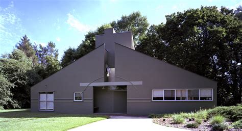 Robert Venturi: Masterpieces of a postmodern architecture icon - Curbed