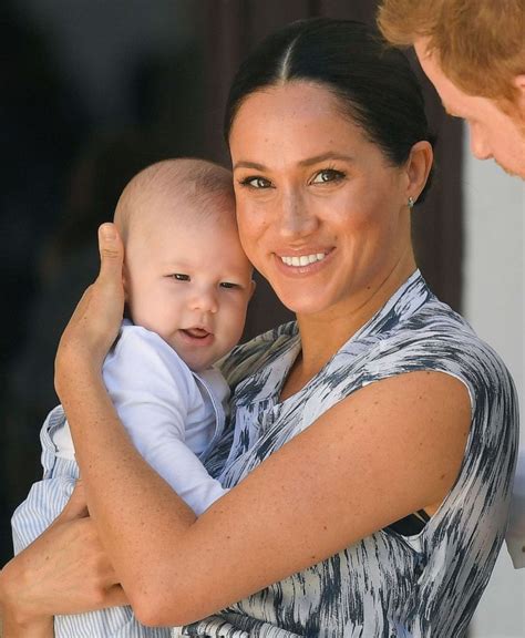 Hillary Clinton meets Duchess Meghan, Archie in Windsor - Good Morning ...