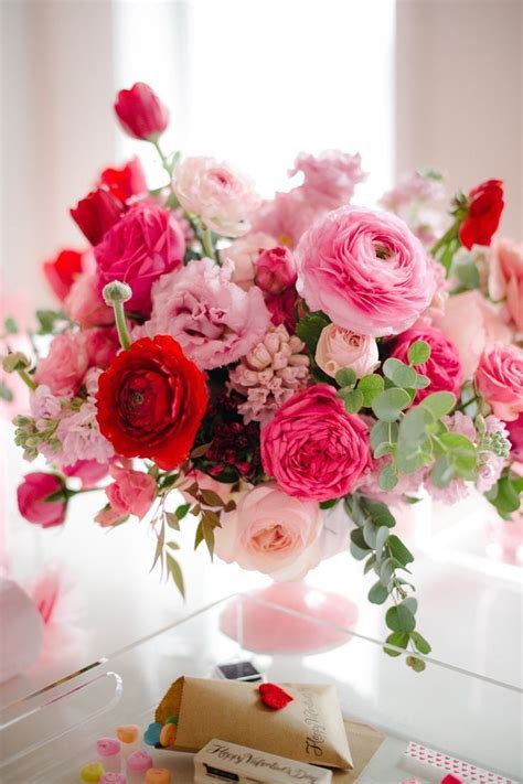 Beautiful pink floral centerpiece! | Flowers | Pinterest | Floral ...