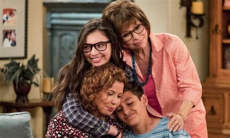 The 11 Best Family-Friendly TV Shows to Watch | tvshowpilot.com