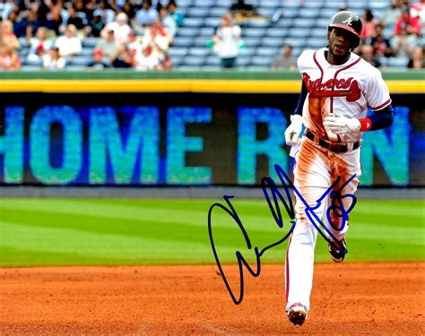 AUTOGRAPHED CAMERON MAYBIN 8X10 Atlanta Braves photo - Main Line Autographs