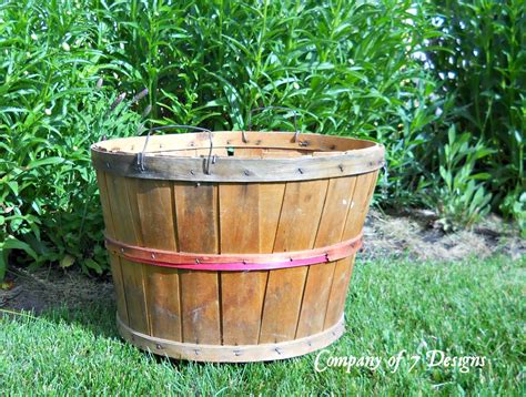 Company of 7 Designs: Bushel Baskets in White