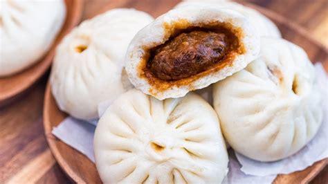 How to Make Perfect Steamed Bao Buns (Chicken Baozi Recipe) | Bao buns ...