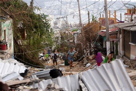 Aid slowly arrives in Acapulco in aftermath of destruction from ...