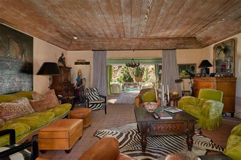 Actress Suzanne Somers Puts Unusual Palm Springs Compound Up for ...