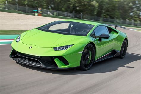 Lamborghini Huracan Performante (2017) review | CAR Magazine