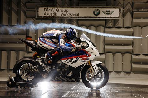 Download BMW S1000RR Vehicle BMW S1000 4k Ultra HD Wallpaper