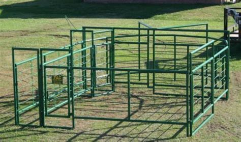 Mini Portable Cattle Pen - P&C Cattle Corrals, Pen Design, Herding ...