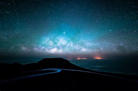 Milky Way Road: 4K Ultra HD Starry Night Wallpaper by Jason Carpenter