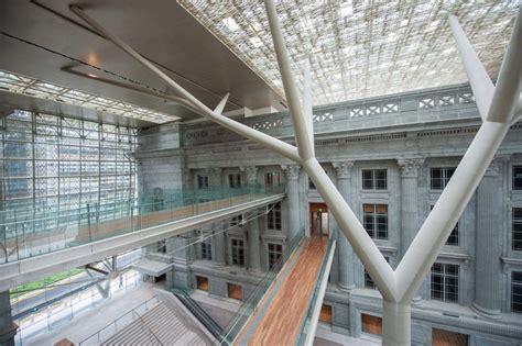 Inside the Dramatic Architecture of Singapore’s New National Gallery