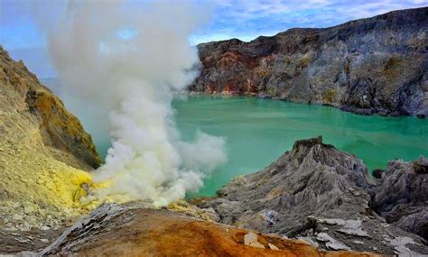 Ijen Crater, Ijen Resort, Ijen Banyuwangi Tour: Ijen Crater Indonesia