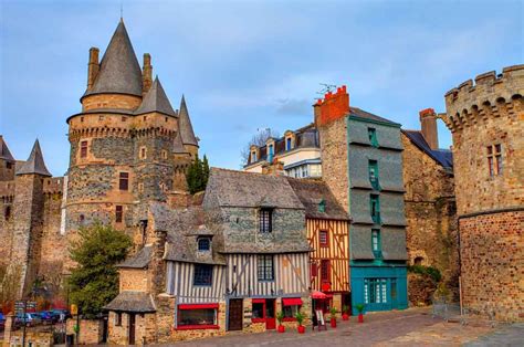 20 Beautiful Medieval Towns and Villages in France - Travel Passionate ...