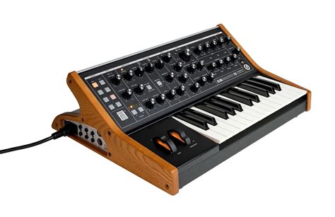 Moog Subsequent 25 25-tuşa sahip analog synthesizer Fiyatı