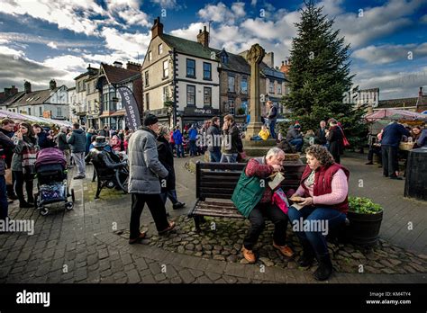 Knaresborough market square hi-res stock photography and images - Alamy