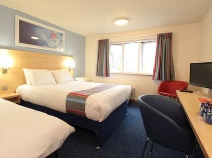 Travelodge Swansea Central Deals & Reviews, SWANSEA | LateRooms.com