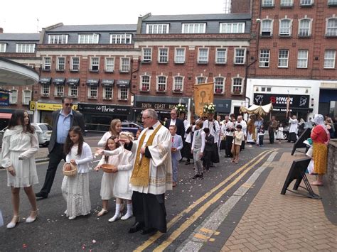 Blessed Sacrament Procession - The Bournemouth Oratory