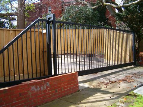 What Is A Cantilever Gate - Design Talk