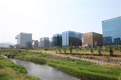 A Visit to Pangyo Techno Valley